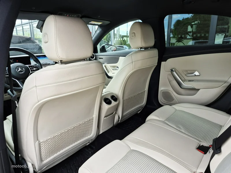 Mercedes-Benz CLA C118 CLA 200 24