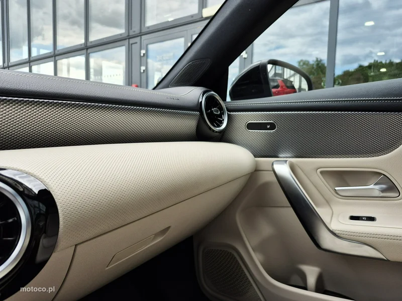 Mercedes-Benz CLA C118 CLA 200 39