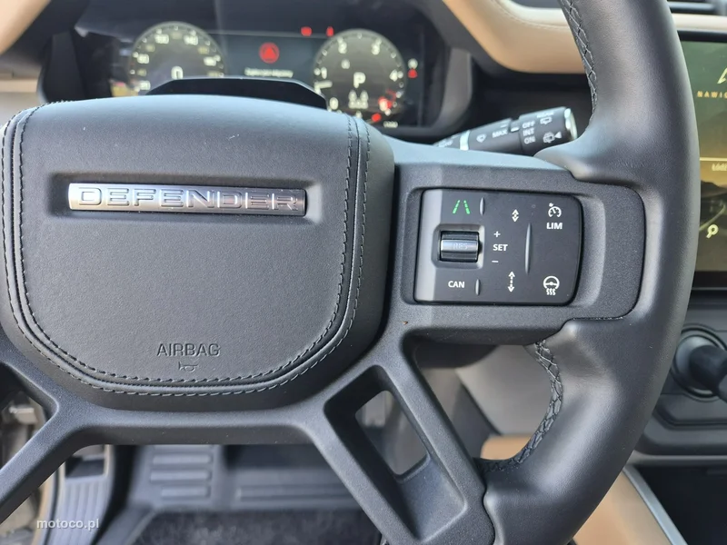 Land Rover Defender 35