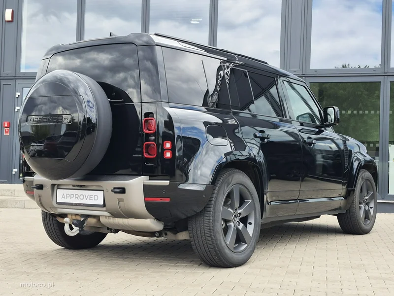 Land Rover Defender 12