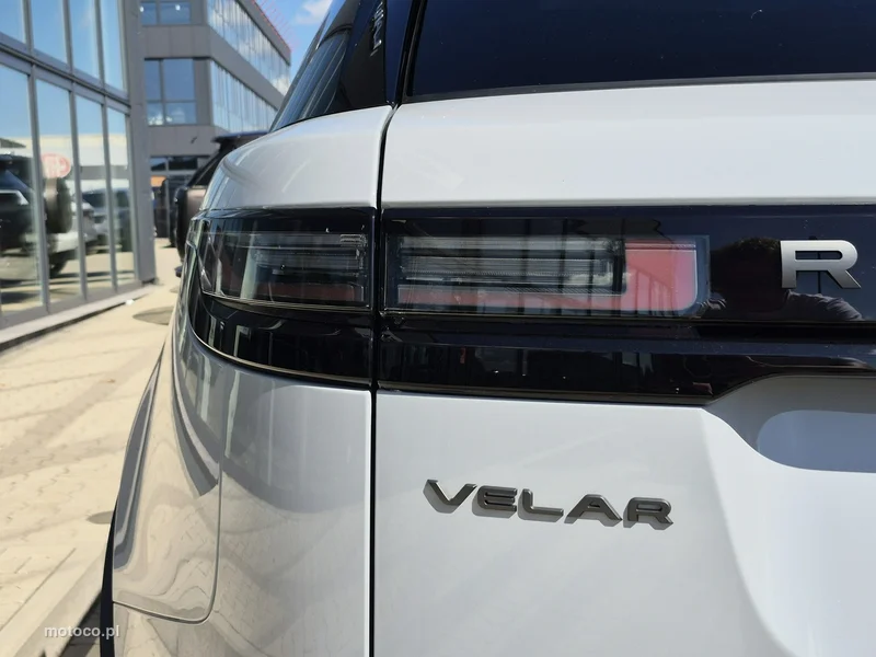 Land Rover Range Rover Velar 14