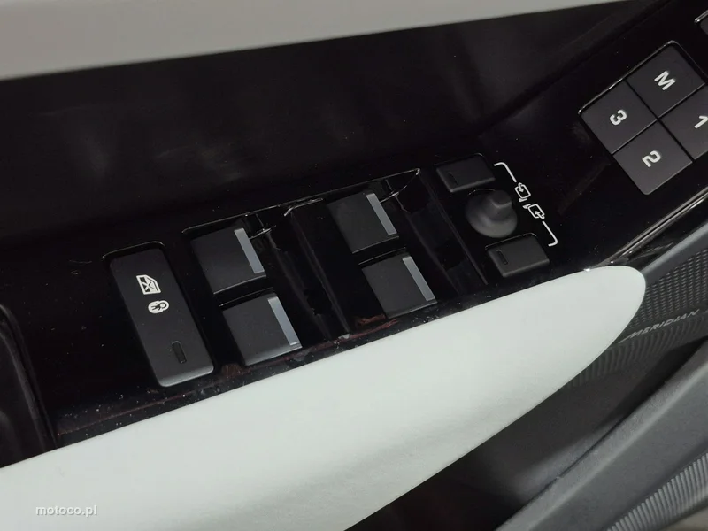 Land Rover Range Rover Velar 18
