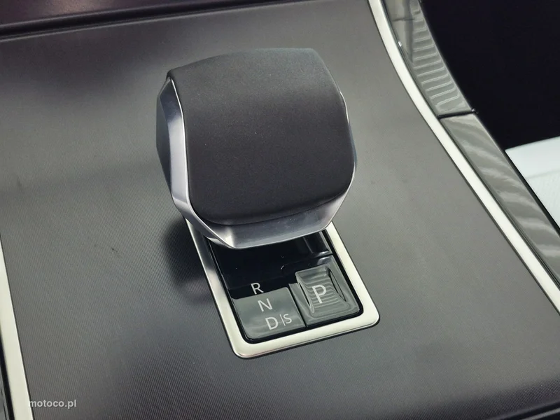 Land Rover Range Rover Velar 29