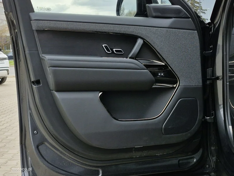 Land Rover Range Rover Sport 16