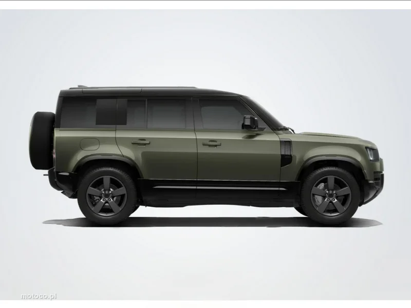 Land Rover Defender 4