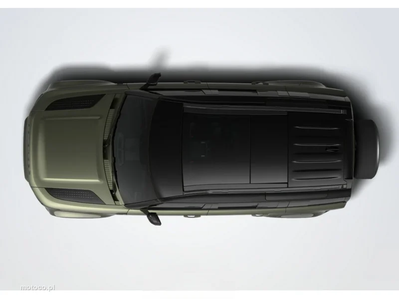 Land Rover Defender 5