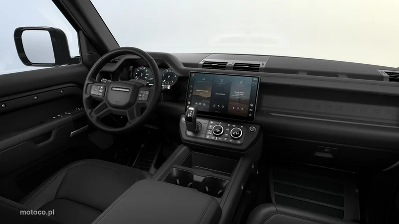 Land Rover Defender 6