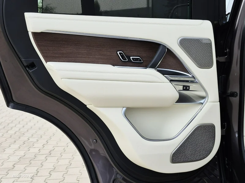 Land Rover Range Rover 22