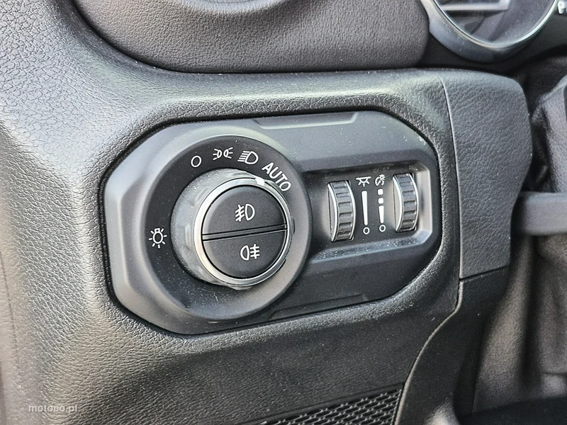 Jeep Wrangler 24