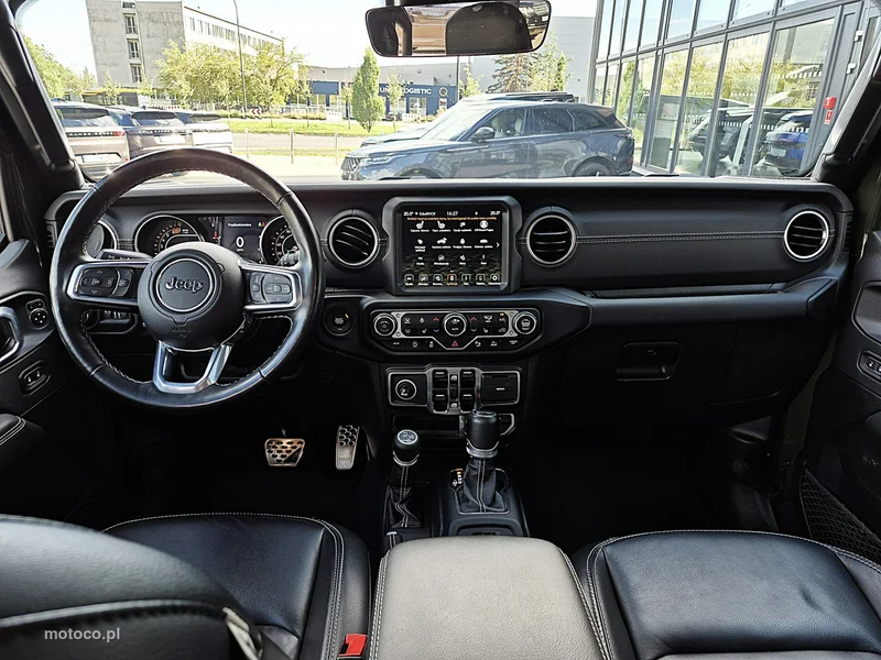 Jeep Wrangler 31