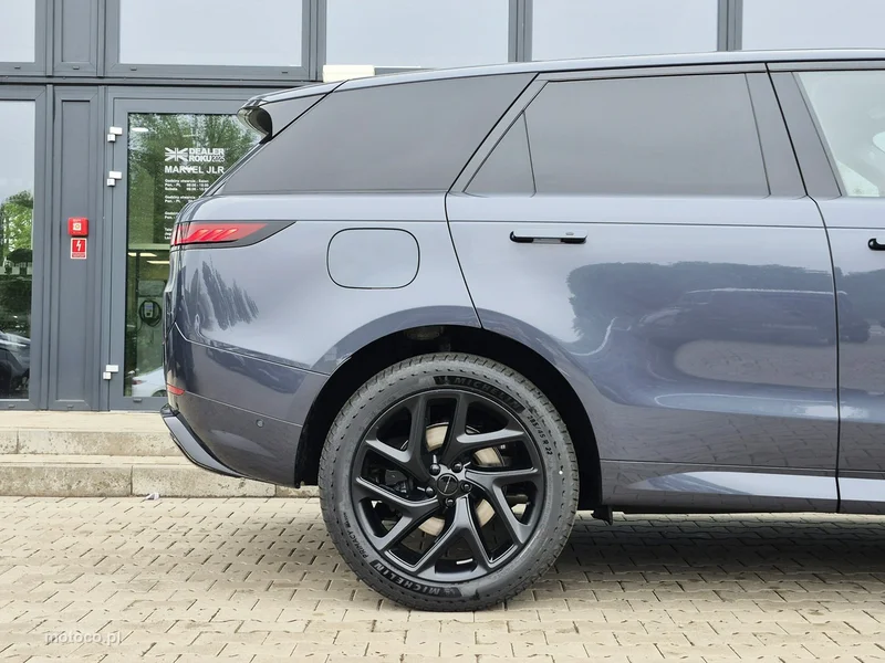 Land Rover Range Rover Sport 7