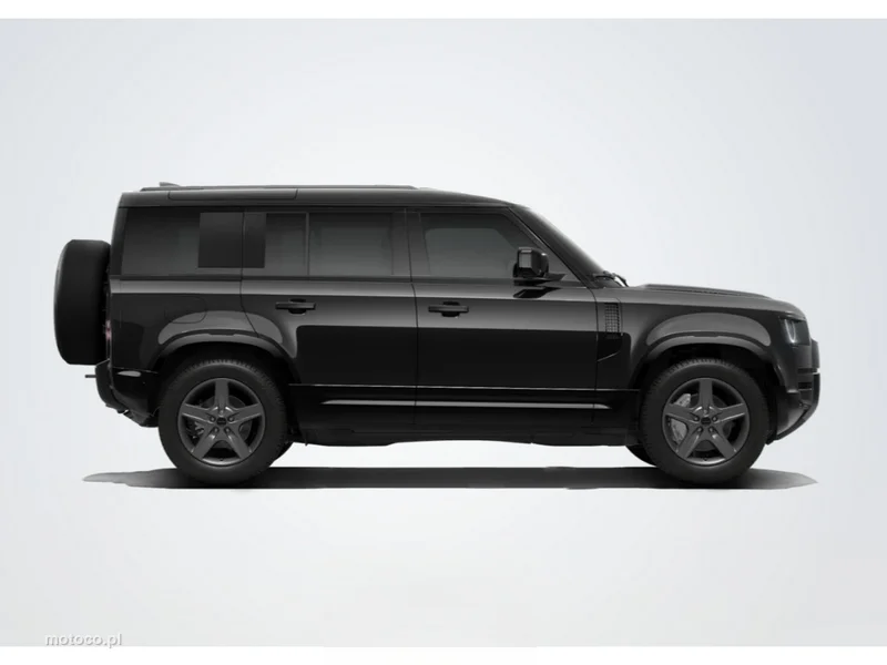 Land Rover Defender 4