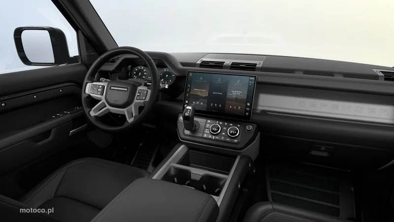 Land Rover Defender 6