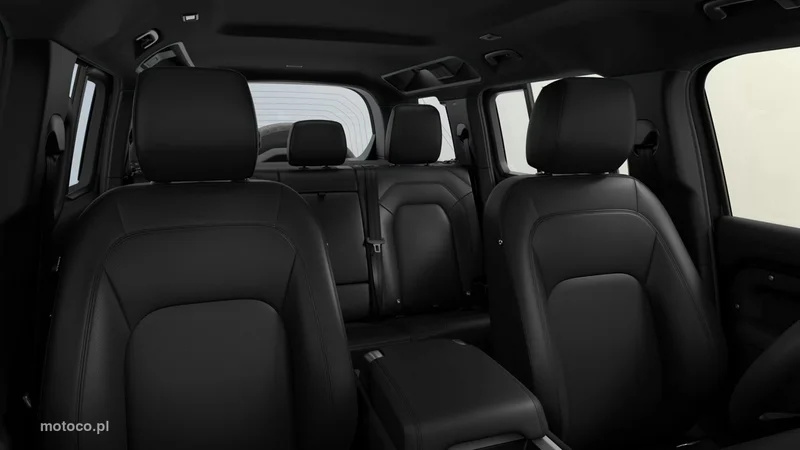 Land Rover Defender 7