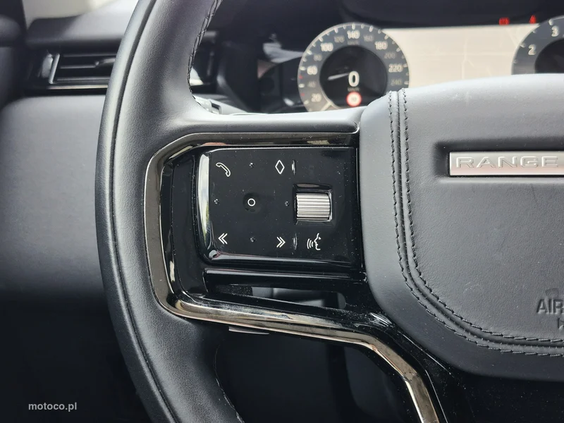 Land Rover Range Rover Velar 29