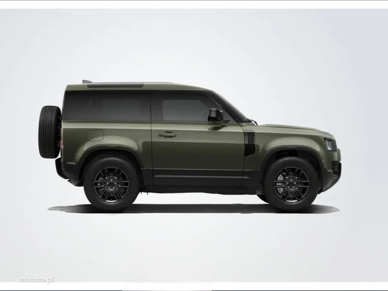 Land Rover Defender 4