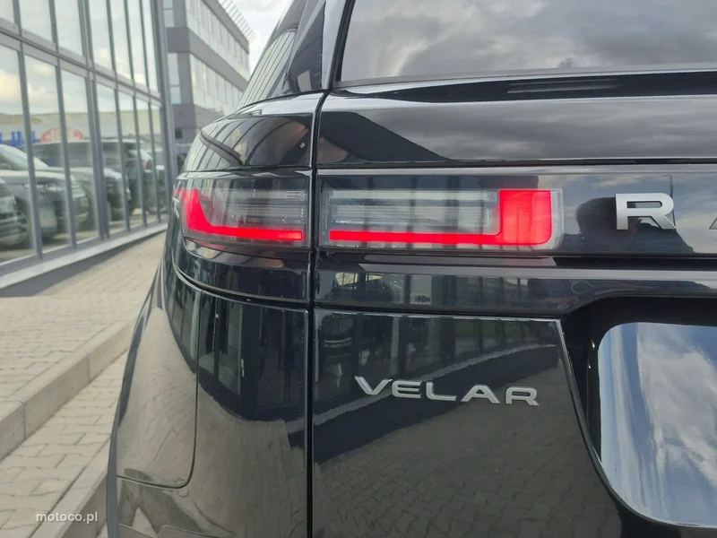 Land Rover Range Rover Velar 13