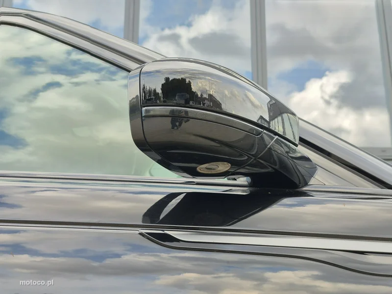 Land Rover Range Rover Velar 14