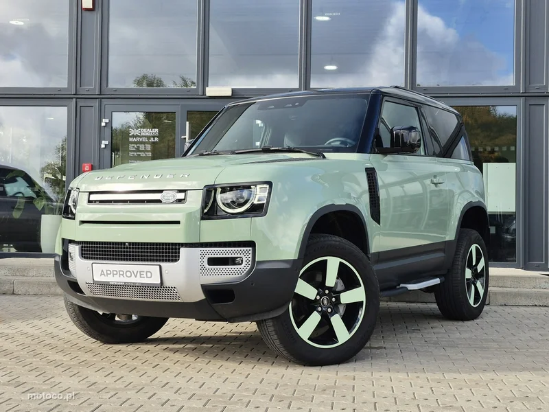 Land Rover Defender 2