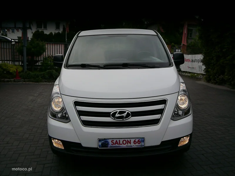 Hyundai H-1 7