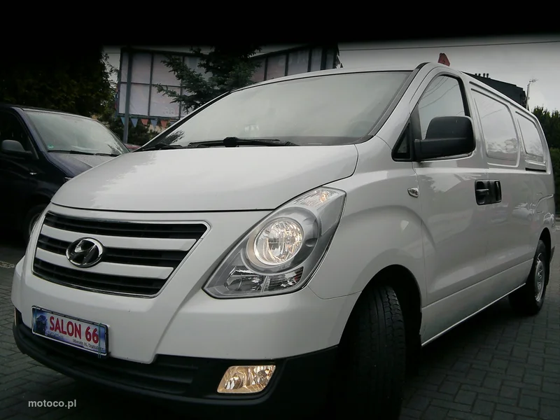 Hyundai H-1 8