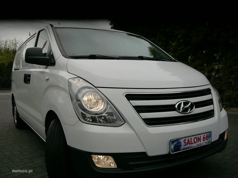 Hyundai H-1 9