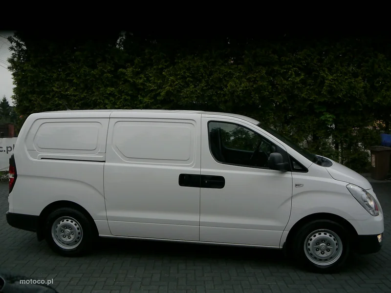 Hyundai H-1 10