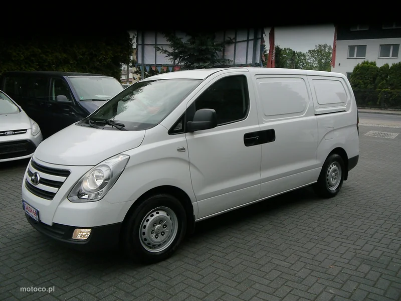 Hyundai H-1 14