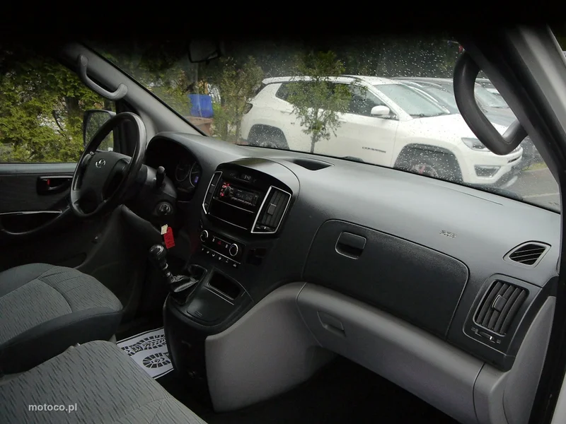 Hyundai H-1 20