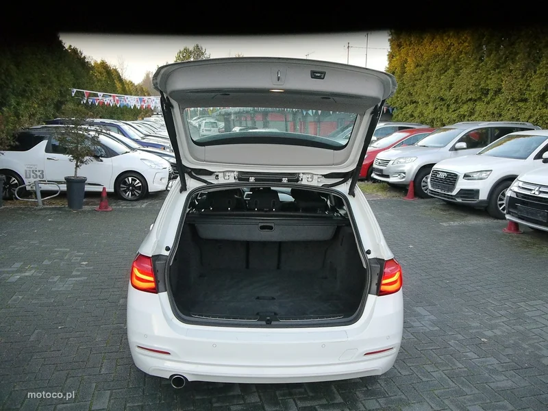 BMW Seria 3 F30 318 11