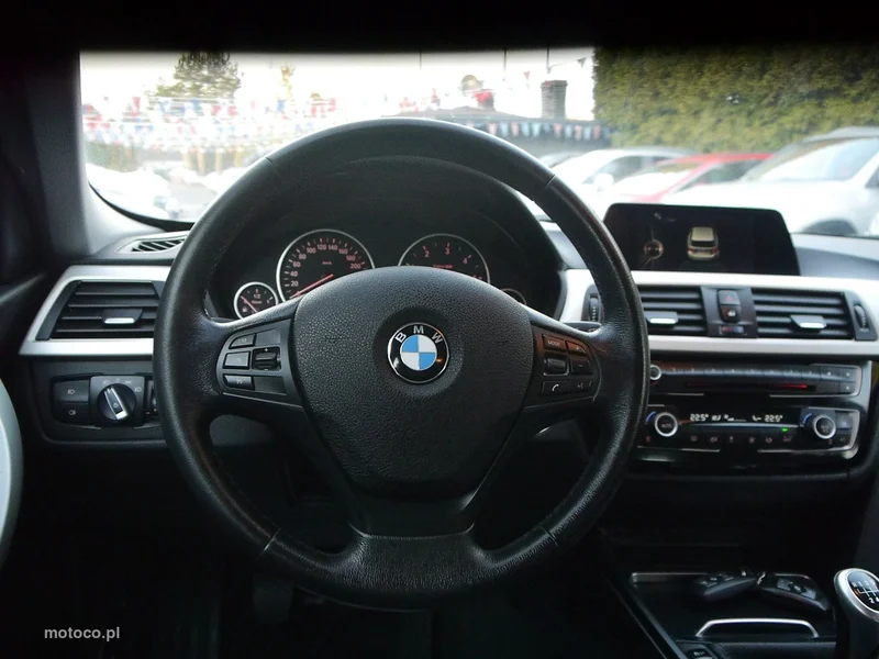 BMW Seria 3 F30 318 15