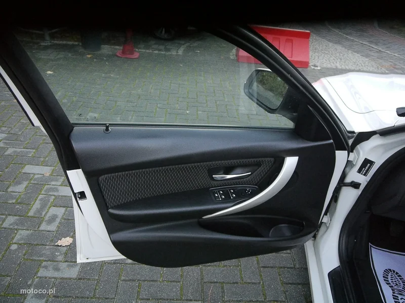 BMW Seria 3 F30 318 34