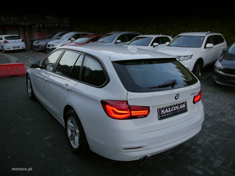 BMW Seria 3 F30 318 5