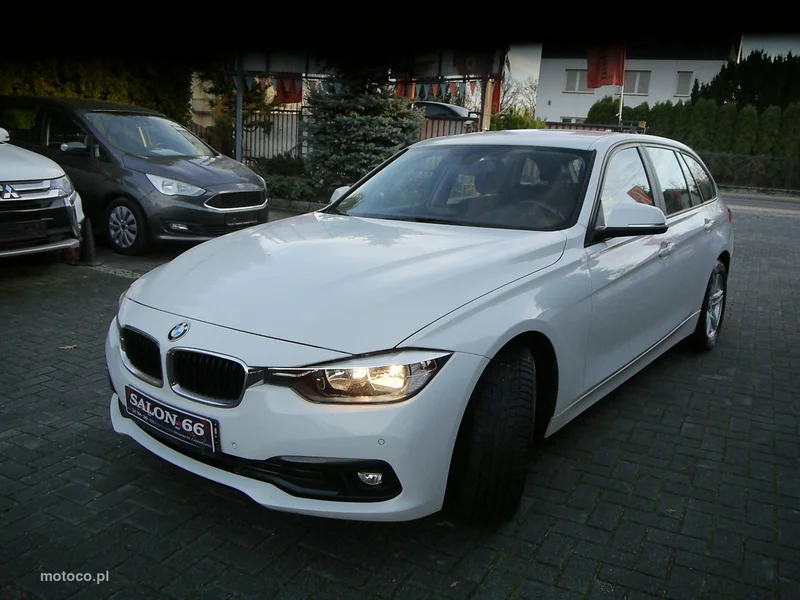 BMW Seria 3 F30 318 7
