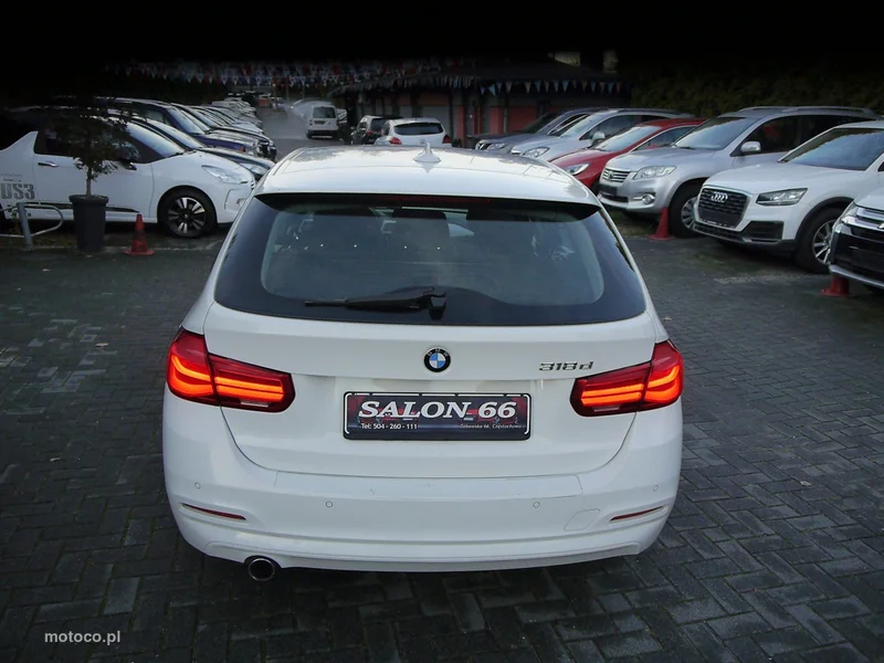 BMW Seria 3 F30 318 10