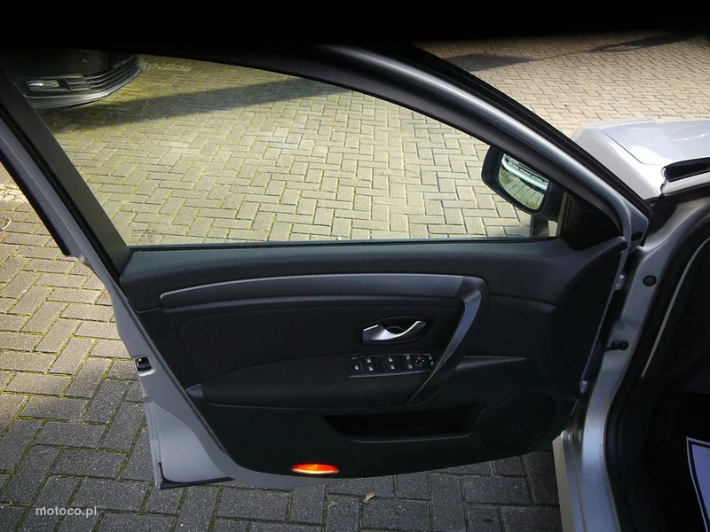 Renault Laguna III 31