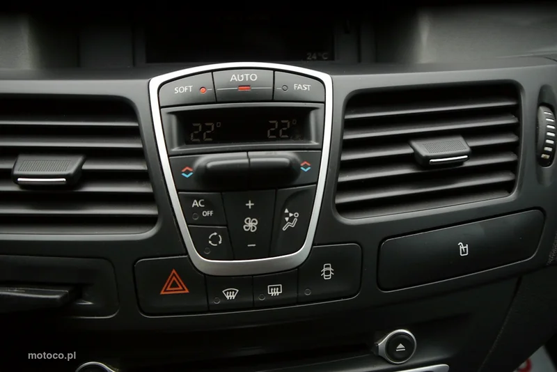 Renault Laguna III 19
