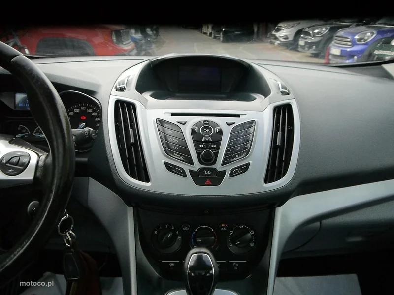 Ford C-Max II 18
