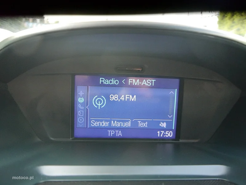 Ford C-Max II 19