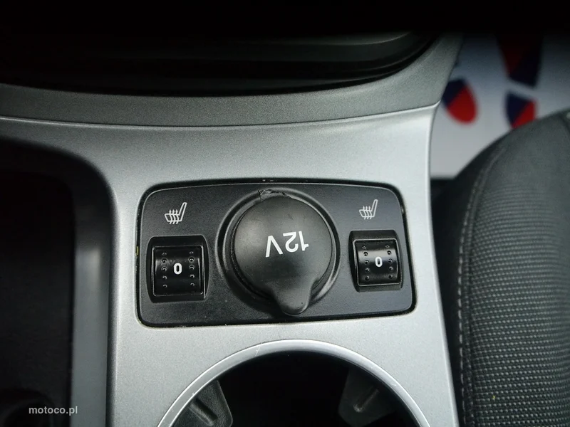 Ford C-Max II 28