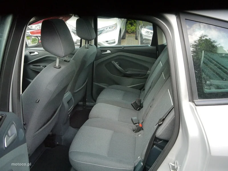 Ford C-Max II 30