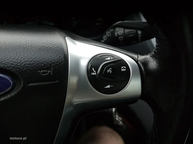 Ford C-Max II 32