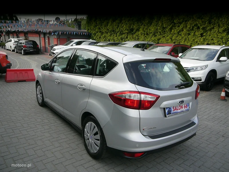 Ford C-Max II 6