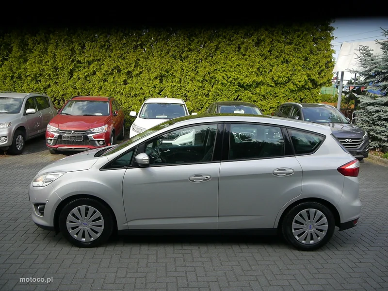 Ford C-Max II 10