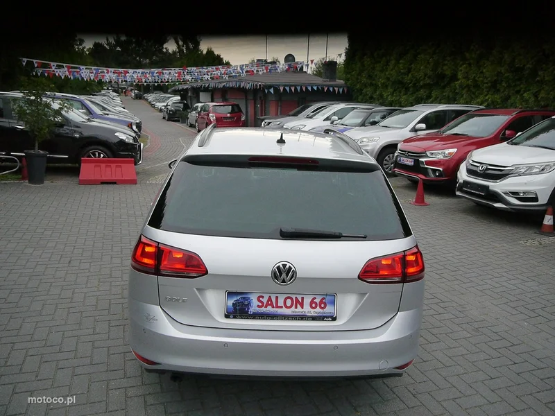Volkswagen Golf VII 12