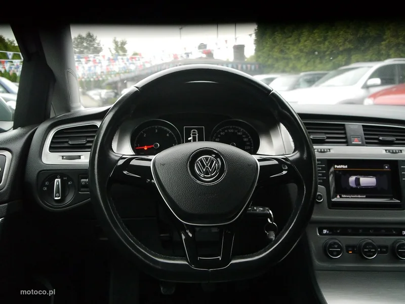 Volkswagen Golf VII 15