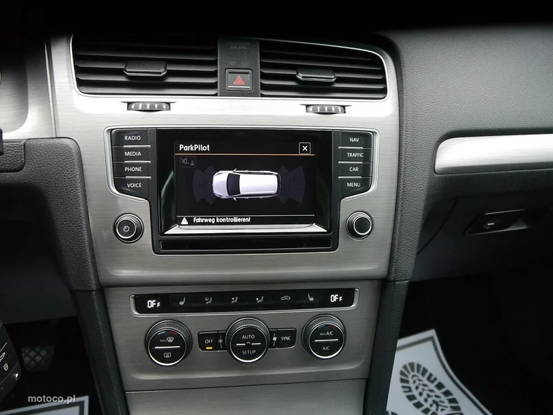 Volkswagen Golf VII 17