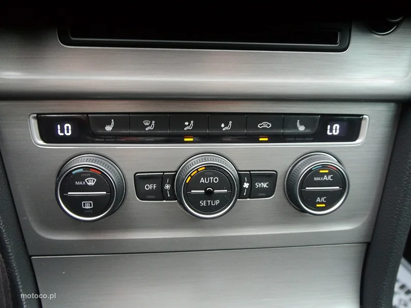 Volkswagen Golf VII 21