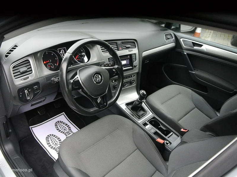 Volkswagen Golf VII 22