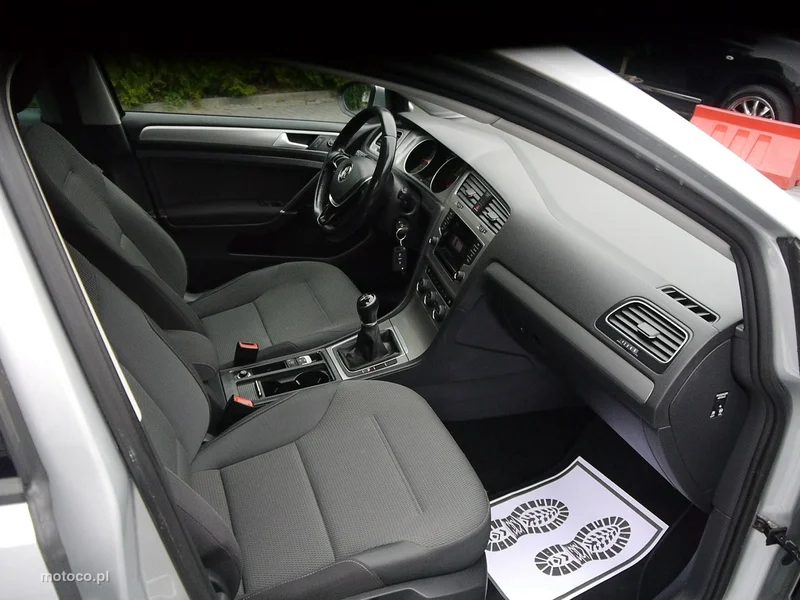 Volkswagen Golf VII 25
